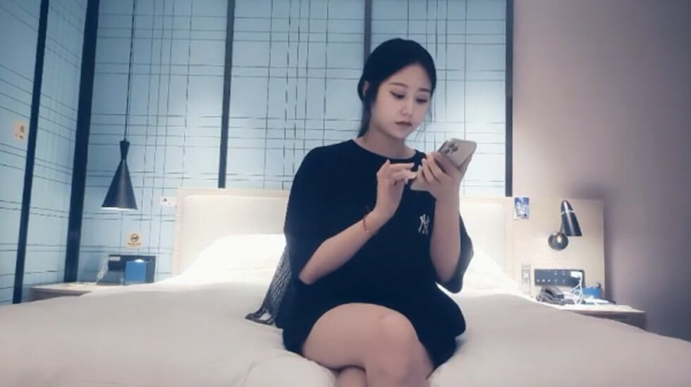 赵总寻花-高颜值小姐姐酒店援交被小哥干的浪叫不断的...