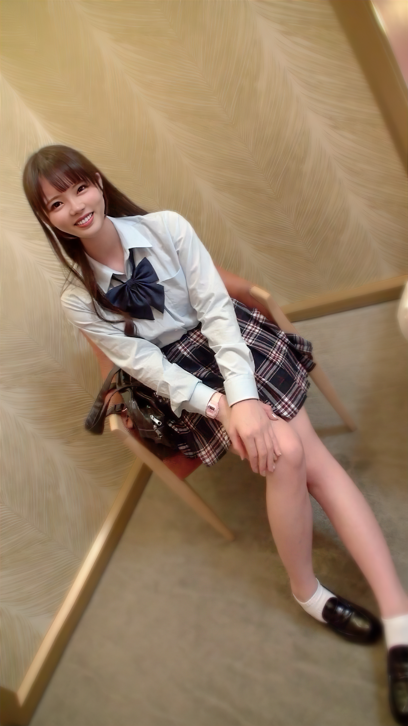 FC2-4245635 元ミスコン東北代表の18歳足が震えて立てなくなるまで複数男による連続限界中出し4連続。